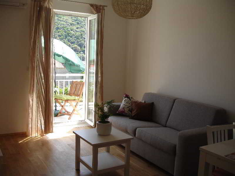 Apartments Silvija Mokošica Esterno foto